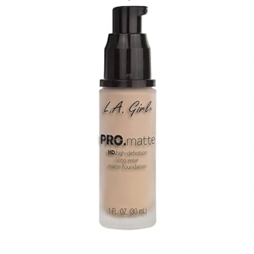 NEW‎ L.A. Girl PRO.Matte Foundation - Porcelain